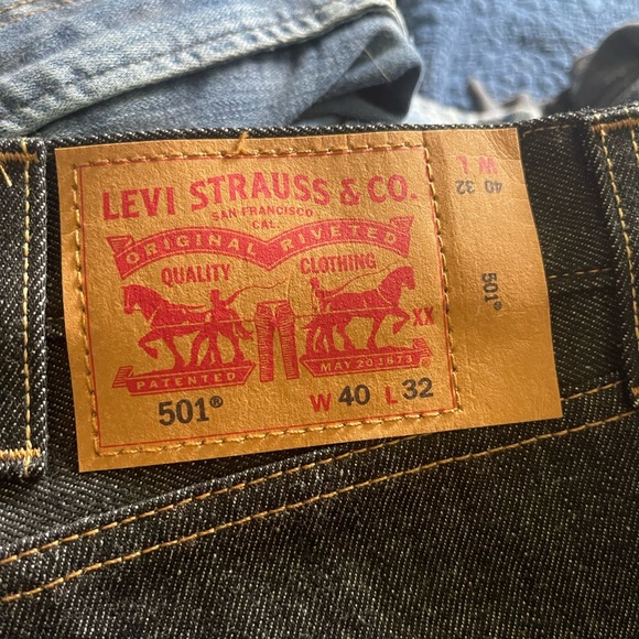 Men’s Levi Jeans - Picture 1 of 6
